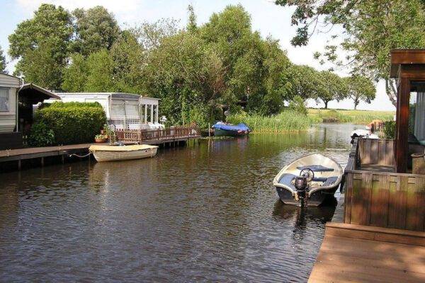 Watervilla Luxe Chalet 54 Bantega Met Sloep 6 Pax - 6p