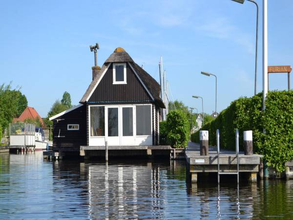 Watervilla Aalsmeer voor  4 personen