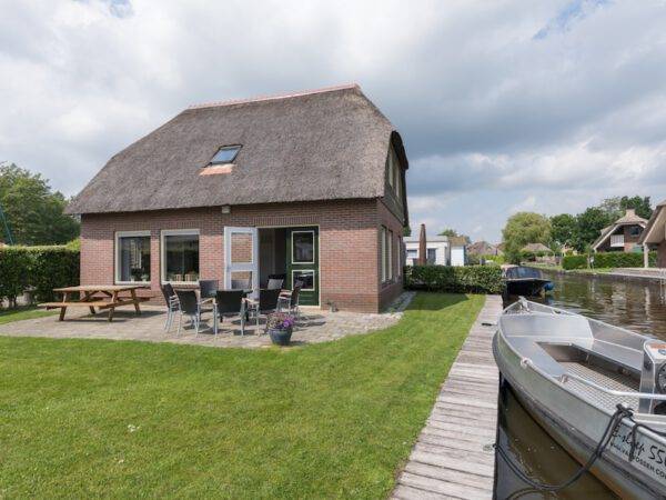 Watervilla Waterlelie 10 Wanneperveen